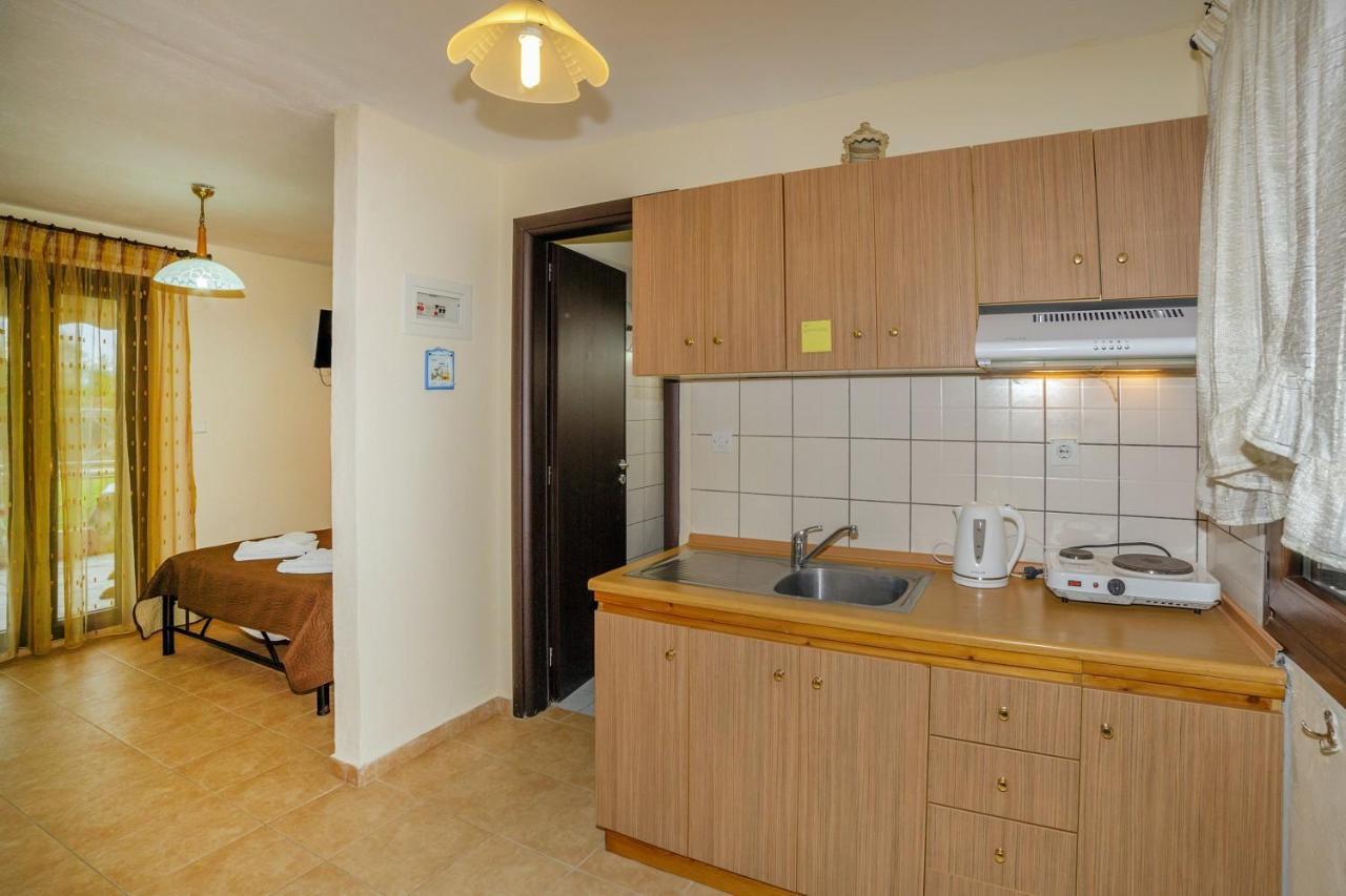 Maria - Pavlos Studios And Apartments Vourvourou Zewnętrze zdjęcie